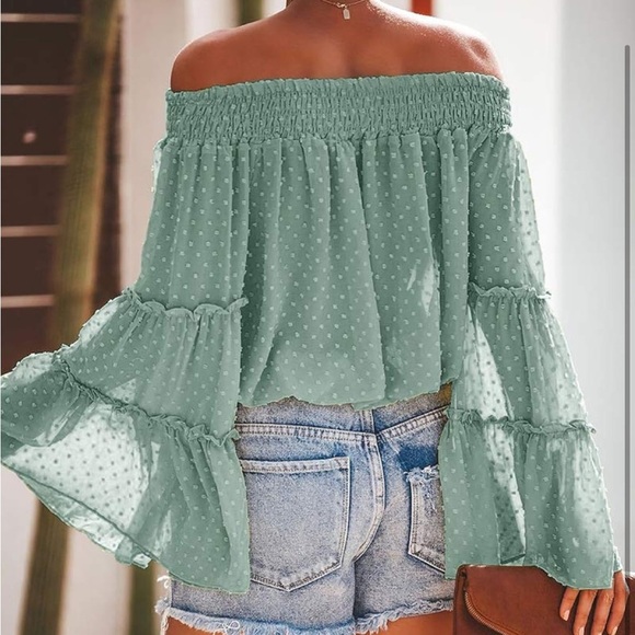 Off the shoulder bell sleeve blouse - Picture 2 of 5